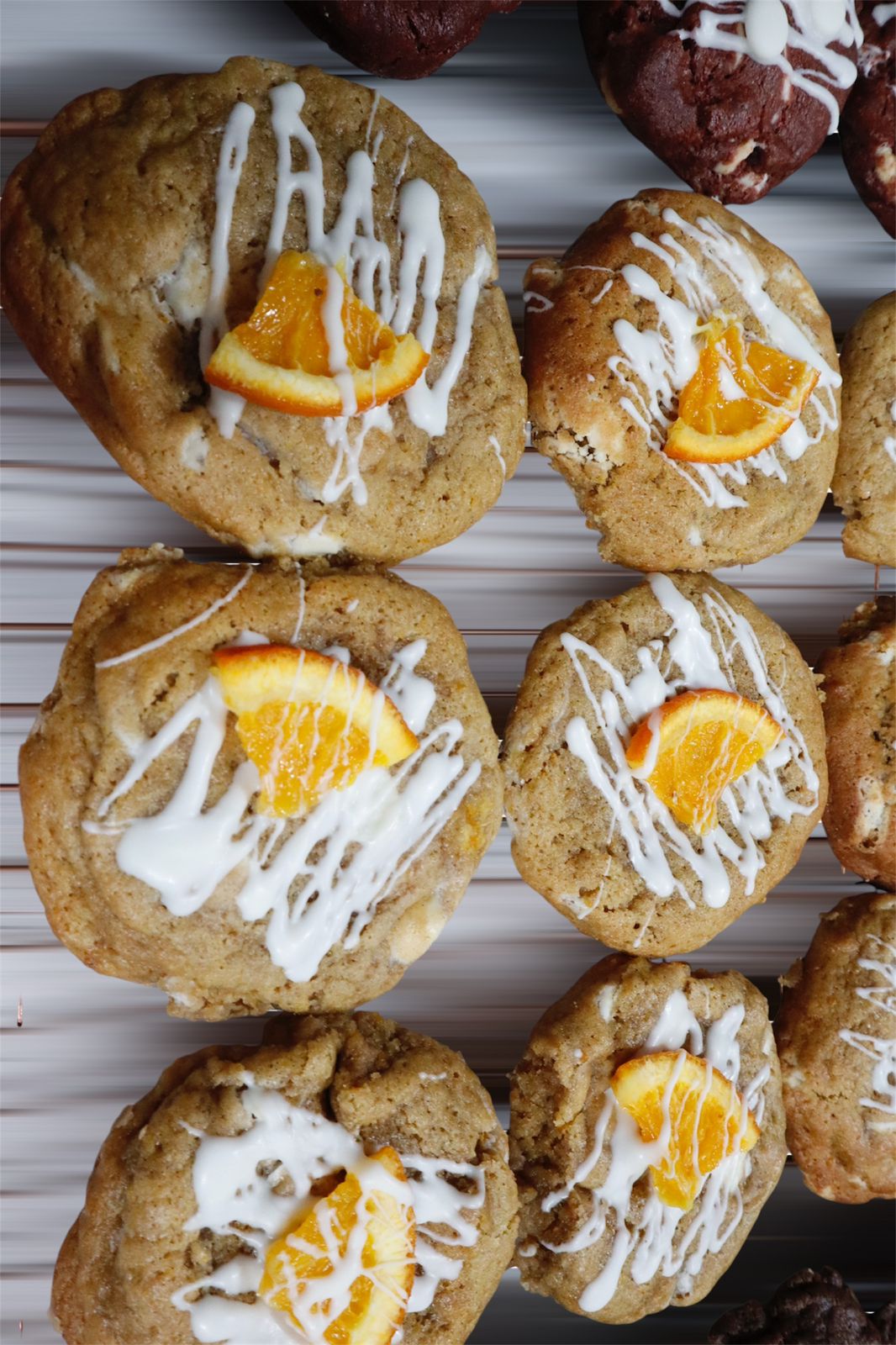 WhatsApp Image 2025-10-16 at 2.34.11 PM (1) Galleta New York Naranja Chocolate Blanco - Imagen 1