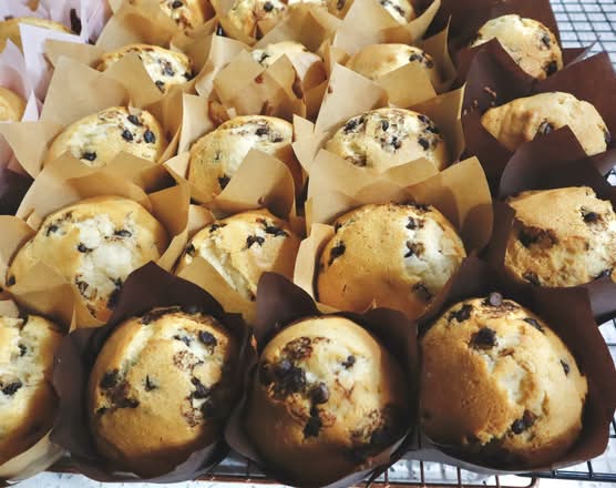 70aa2a4db7f990373ca9c376323e3dea (4) Muffin Chips Chocolate - Imagen 1